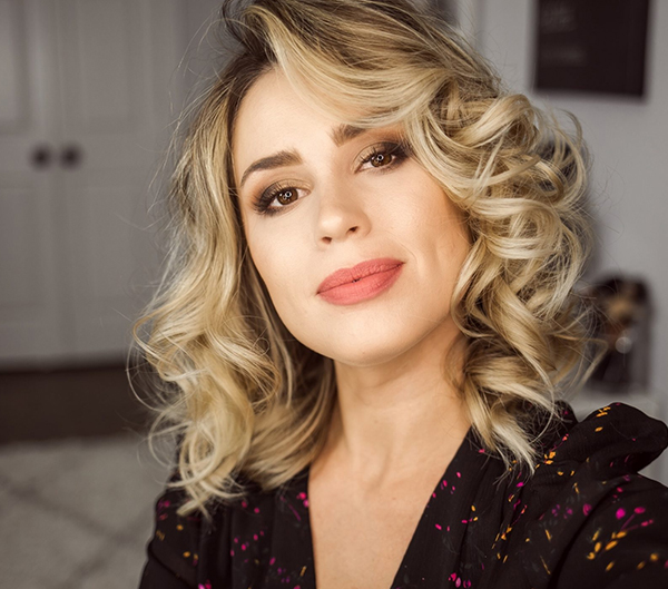 100 Incredible Hairstyles for Women with Hair Thinning Issues