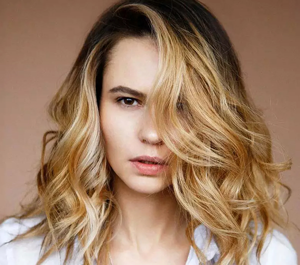 13-30 Gorgeous Women’s Layered Haircuts for Long Hair in 2025