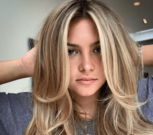 19-30 Gorgeous Women’s Layered Haircuts for Long Hair in 2025